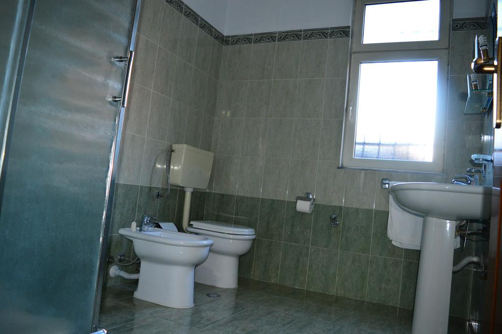 Arka Hostel Shkodër Екстериор снимка